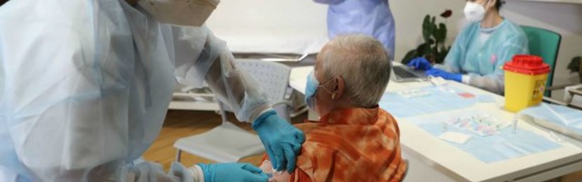 Вакцинированные от COVID-19 получат освобождение от карантина