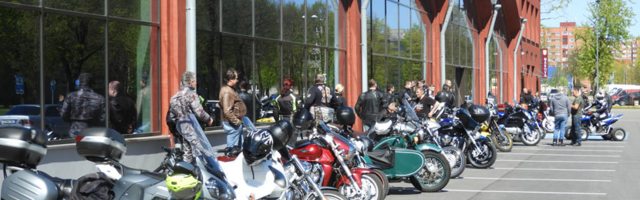 ФОТО: Нарвские байкеры открыли сезон. Байкфест в Нарве в этом году отменили в том числе из-за закрытых границ