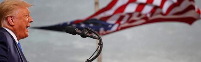 Рейтинг Демпартии США рухнул до минимума за 35 лет