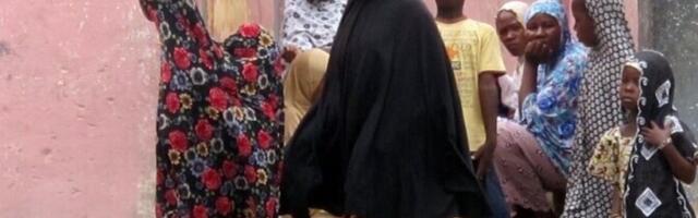 В Нигерии боевики похитили из школы более 300 учениц