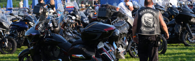 ФОТОГАЛЕРЕЯ | Narva Bike 2025 стартовал: мотоциклы, музыка и вечер под замком