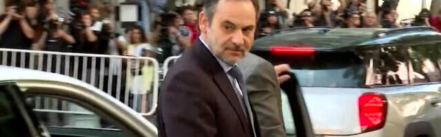 В Испании экс-министра транспорта будут судить по обвинению в коррупции