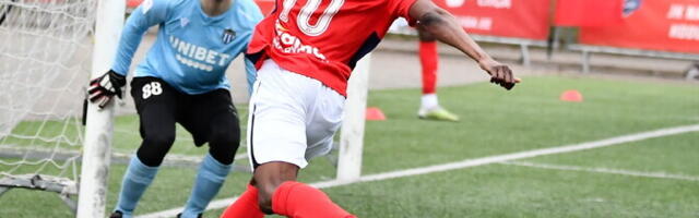 Лучшими футболистом и тренером мая в Премиум-лиге стали представители "Транса"