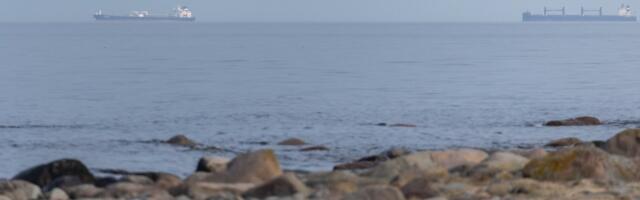 ВИДЕО И ФОТО | В Финском заливе на якоре стоят нефтяные танкеры, которые не могут попасть в российские порты