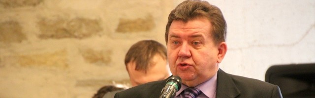 9 депутатов Нарвского горсобрания вступили в Центристскую партию