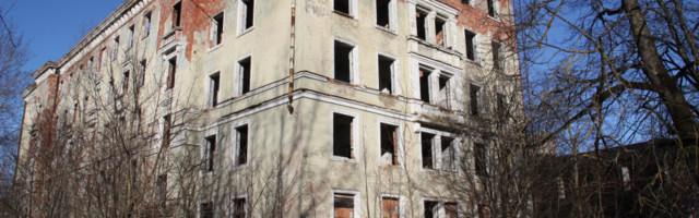 Бюджет Нарвы уменьшился, но бывшее общежитие на Космонауди решено приобрести