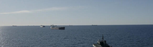 В Балтийском море скопились десятки направляющихся в Россию судов