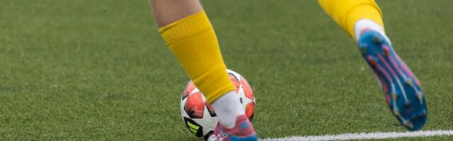 ВИДЕО | В Казахстане во время матча умер 19-летний футболист