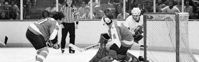 Умер один из лучших вратарей в истории НХЛ