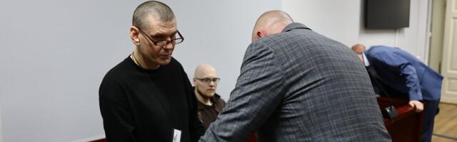 ФОТО | Заключенные предстали перед судом за покушение на убийство