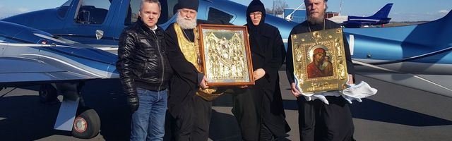 Митрополит Евгений и другие священнослужители совершили воздушный Крестный ход над Эстонией