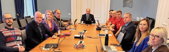 Зарплаты работающих на передовой сотрудников служб безопасности вырастут