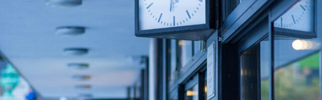 Эксперт: перевод часов повышает риски для здоровья, от него стоит отказаться