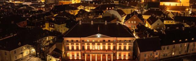 ФОТО | Здания по всей Эстонии окрасились в оранжевый цвет