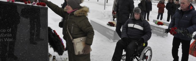 Фото| В Нарве оказали почести воинам, погибшим в Афганистане