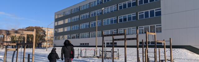 Школьники продолжают учиться очно