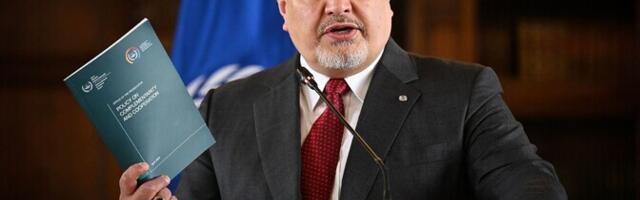 Судью МУС Карима Хана заочно приговорили в Москве к 15 годам лишения свободы