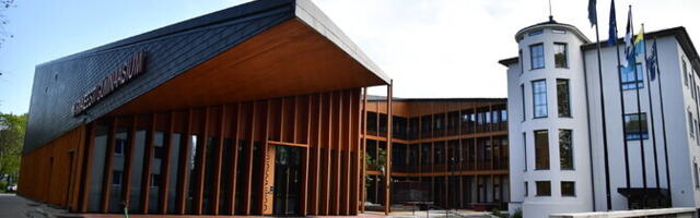 В Нарве поддержали ученика, которого ошибочно обвинили в использовании шпаргалки на экзамене