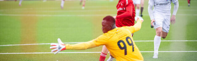 ЧЭ по футболу: "Пайде" и "Харью" поделили очки, "Флора" разгромила нарвский "Транс"