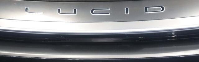 ВИДЕО | В Польше сгорел единственный в стране электромобиль стоимостью 220 тысяч евро