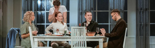 На сцену "Ванемуйне" вышла французская трагикомедия "Имя"