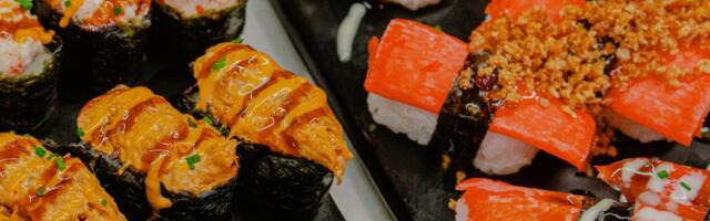 Ешь сколько хочешь за 16 евро: в Таллинне открылся безлимитный буфет азиатского формата