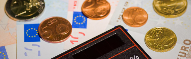 В Эстонии начал сокращаться бюджетный дефицит