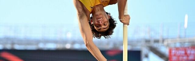 Прыжки с шестом: швед Арман Дюплантис побил мировой рекорд в 13-й раз
