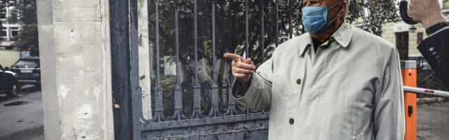 Желавшего противникам вакцинации смерти Жириновского подключили к ИВЛ