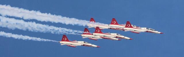 Пилотажная группа ВВС Турции преподнесет Эстонии подарок по случаю праздника Победы