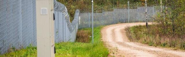 Латвия собирается до конца года завершить строительство забора на границе с РФ