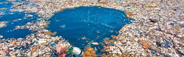 Правда ли, что в Тихом океане есть видимый из космоса остров из плавающего мусора?