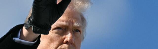 МНЕНИЕ | „При Хусейне в Ираке растворяли оппонентов в чане с соляной кислотой“. Трампу нужно не грозить НАТО, а позвонить Бушу 