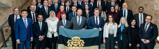 Цахкна на встрече с послами: Эстония никогда больше не должна оставаться одна