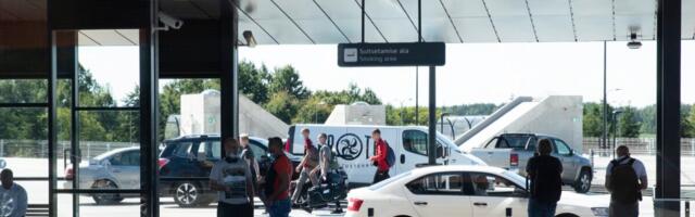 Таллиннский аэропорт ночью приостановил работу