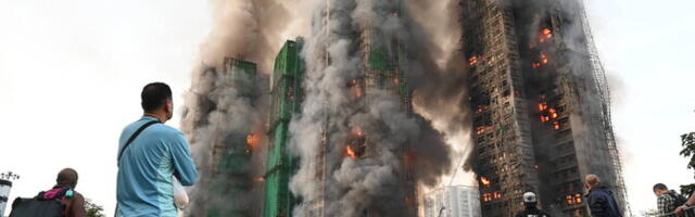 В Гонконге загорелись несколько многоэтажных зданий жилого комплекса, погибли 44 человека