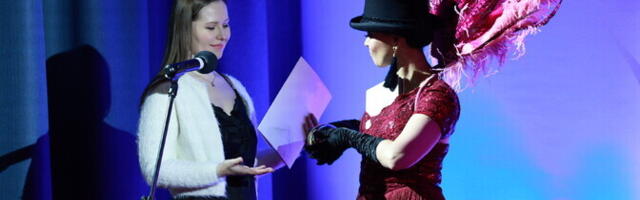 Писательскую зарплату будет получать и Света Григорьева