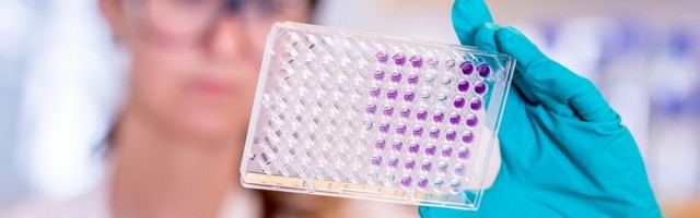 В Швеции не рекомендуют делать вакцину AstraZeneca людям старше 65 лет