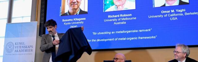 Нобеля по химии получили три специалиста по металлоорганике