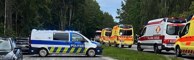 ФОТО | В лобовом столкновении двух автомобилей пострадали восемь человек. Очевидец: женщину-водителя пришлось вырезать из машины