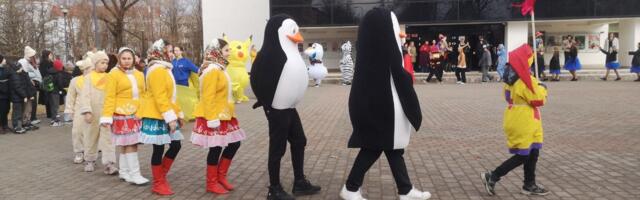 В Нарве открылся юбилейный фестиваль школьных театров «Золотая рыбка»