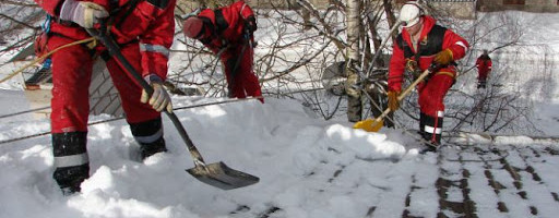 Пора готовить крыши к таянию снега