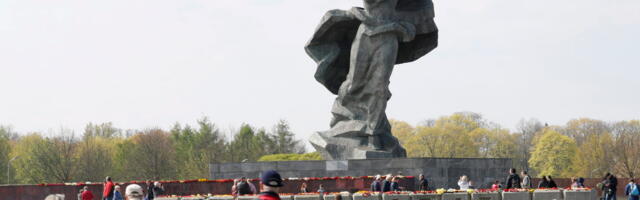 ВОЗМОЖЕН ПОДРЫВ ⟩ Рижская дума решает, как именно снести монумент в Парке Победы