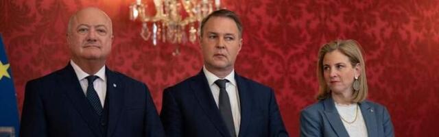 В Австрии три центристские партии сформировали коалицию