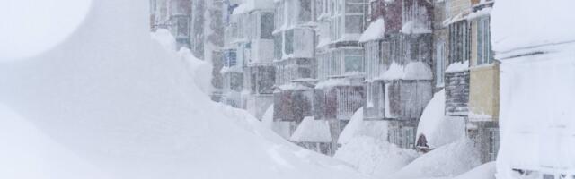 ФОТО И ВИДЕО | На Камчатке снегопад, какого не было больше 50 лет: сугробы достигают пяти метров в высоту