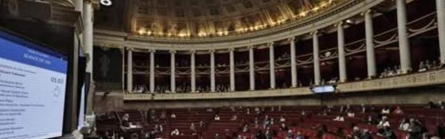 Уходящий премьер Франции: большинство депутатов против роспуска парламента, нового премьера могут объявить в течение 48 часов