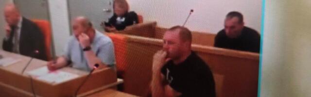 „Меня избили и приказали идти к озеру“: дело о выбивании долга рассматривает суд