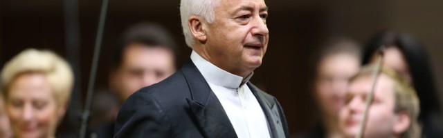 Спиваков отказался от врученного ему Лукашенко ордена: «Мне стыдно его носить»