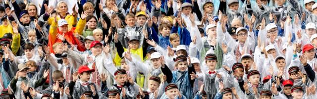 Праздник песни глазами матери участника: „Мы все-таки пошли — и это того стоило!“