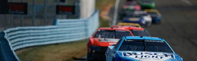 ВИДЕО | В США автогонщик скончался прямо во время гонки